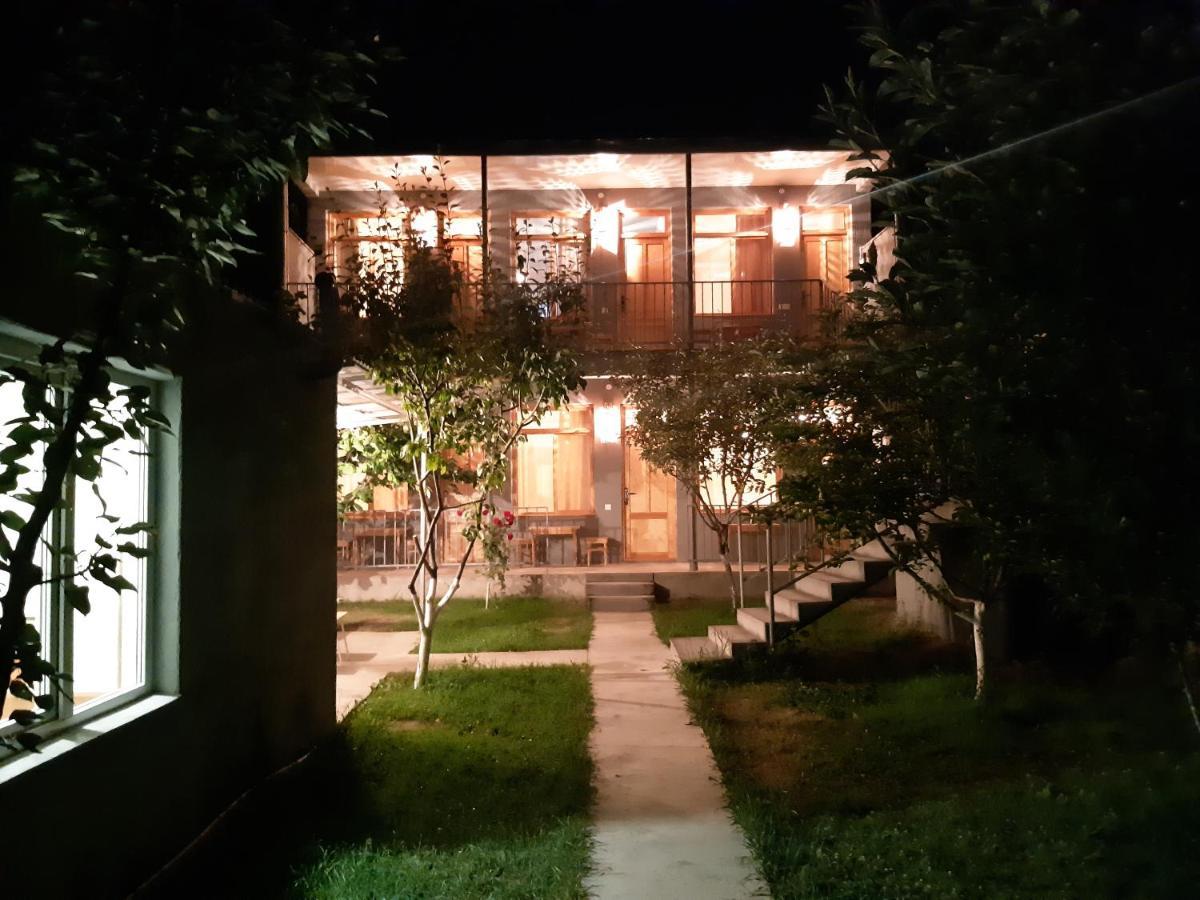 Andranik B&B Goris Exteriör bild