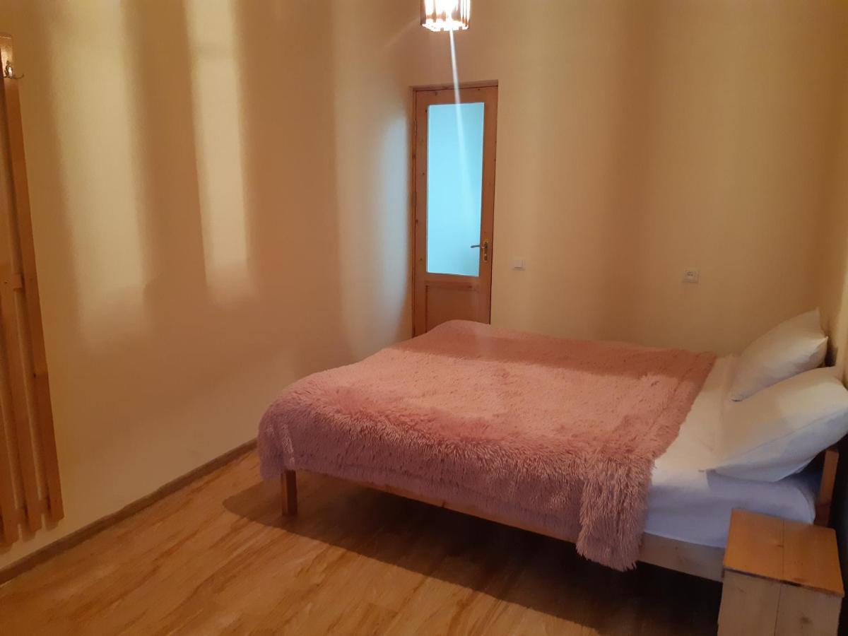 Andranik B&B Goris Exteriör bild