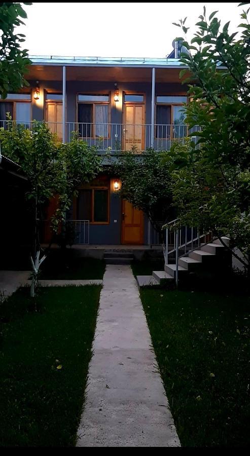 Andranik B&B Goris Exteriör bild